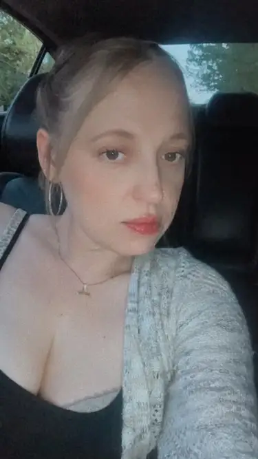 YOUR FAVORITE SNOWBUNNY NORA IS BACK in Annapolis – Women Seeking Men photo 3