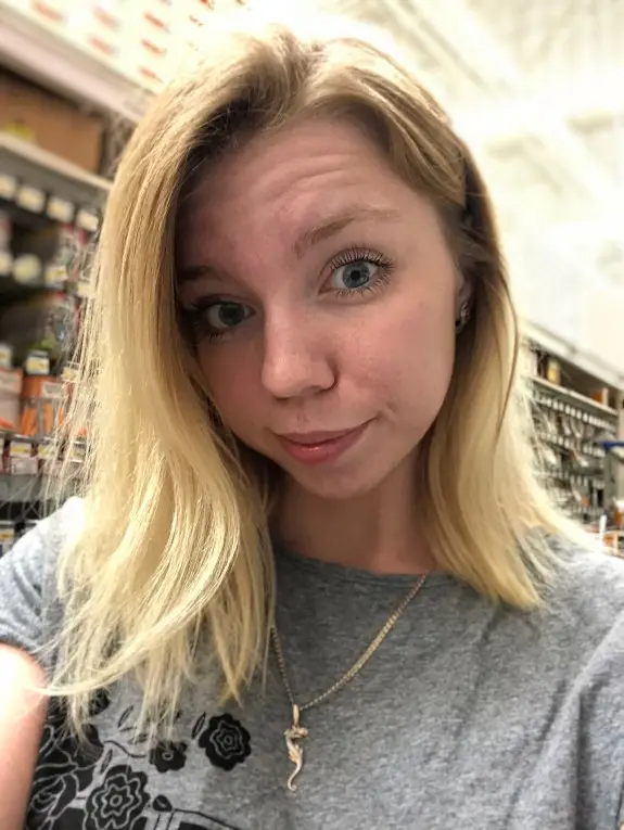 Young Girl Need Hookup Call Me Anytime