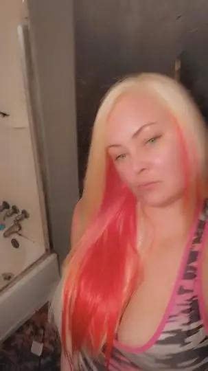 TURKEY NECK SPECIAL AVAILABLE NOW in Kansas City – Women Seeking Men photo 3