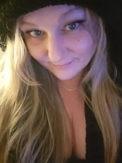 COME RELAX WITH ME AND HAVE SOME FUN