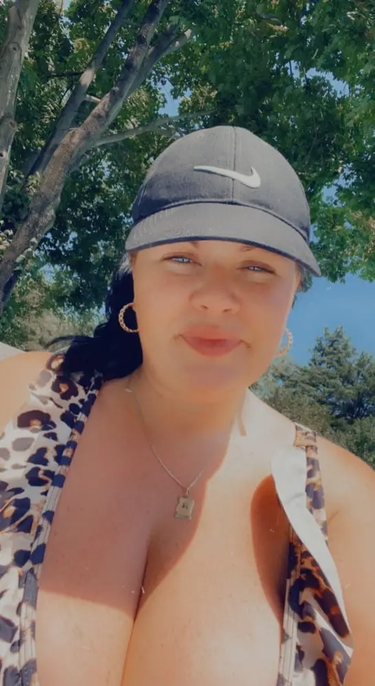 SINGLE MOM DESPERATE FOR DICK Let s Make it Messy