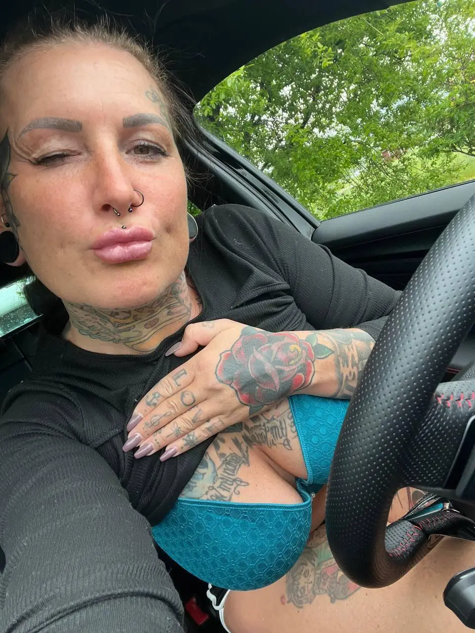 BIG BOOTY BIG TITS BRAZILIAN LET'S MEET