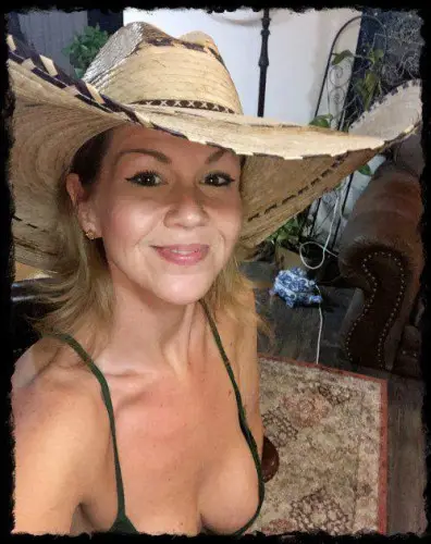 55-Year-Old Woman Will Pay You 100Hour for Satisfaction in Annapolis – Women Seeking Men photo 3