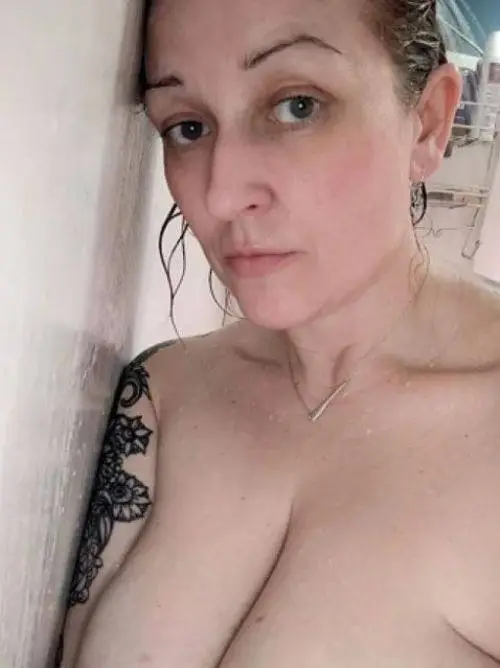 Unhappy Nurse Meet for EnjoySecret Sex Partner Needed in Charlottetown – Women Seeking Men photo 2