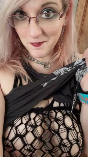 47 years Older~~ Divorced Horny ~~Lonelly MOM