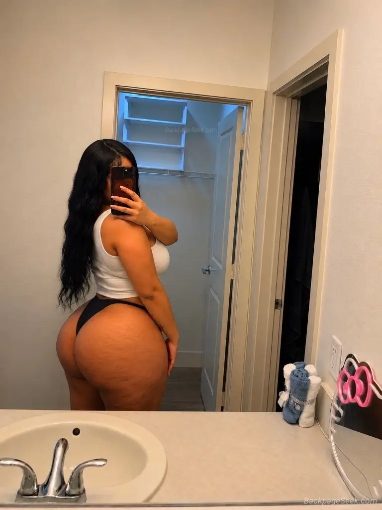 I'm available for services and parties payment in person 100... in Albany – Women Seeking Men photo 4