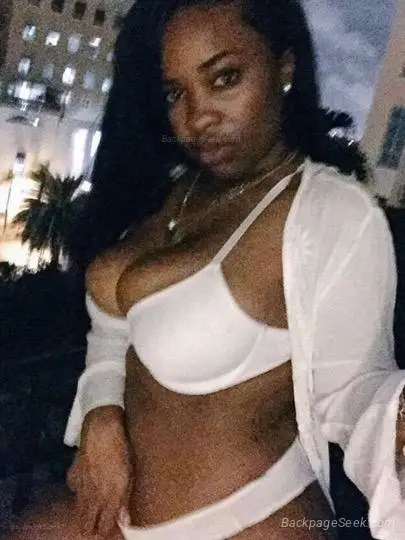 MAKING YOU HORNY AND MAKING YOU SMILE IS MY FAVORITE THING TO DO