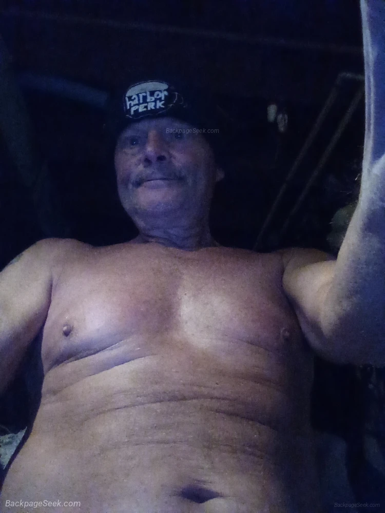 Mature man in need some sexy fu 62 in Ashtabula – Men Seeking Women photo 2