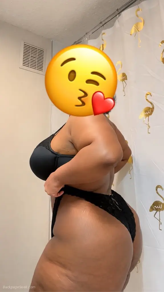wet & CREAMY READ BELOW PLEASE DADDY