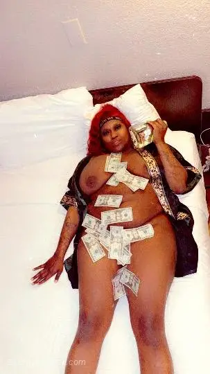 outcalls specials come have some fun with my sexy chocolate... in Bakersfield – Women Seeking Men photo 2