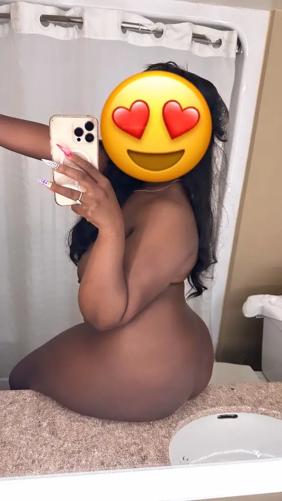 HOSTING INCALLS NOW CUM PLAY W THE THROAT GOAT I LOVE TO FUCK DADDY