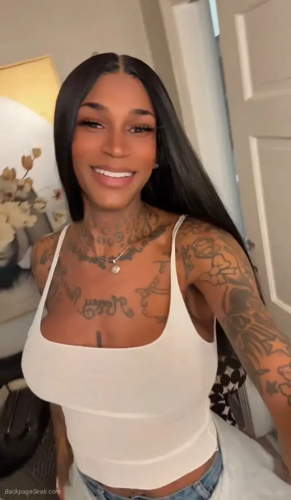 A Mind Blowing Experience with a Post Op Trans Downtown Balt... in Baltimore – Women Seeking Men photo 3