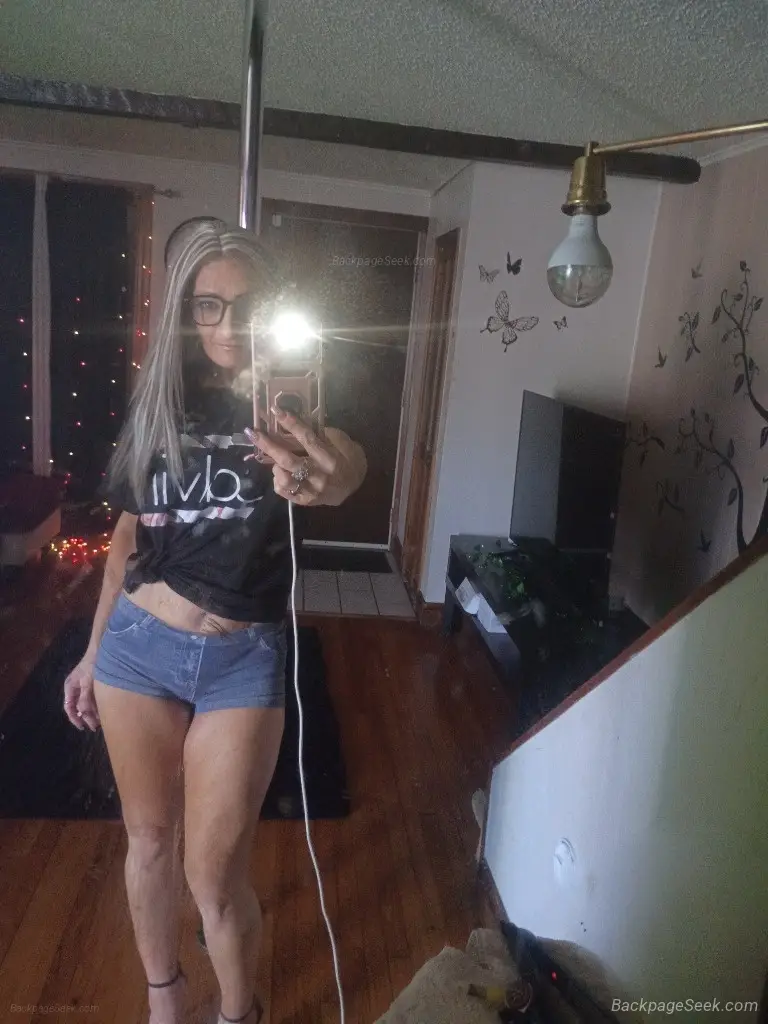 come see nikki abd have some fun 100 ss specialMy sister is... in Baltimore – Women Seeking Men photo 5