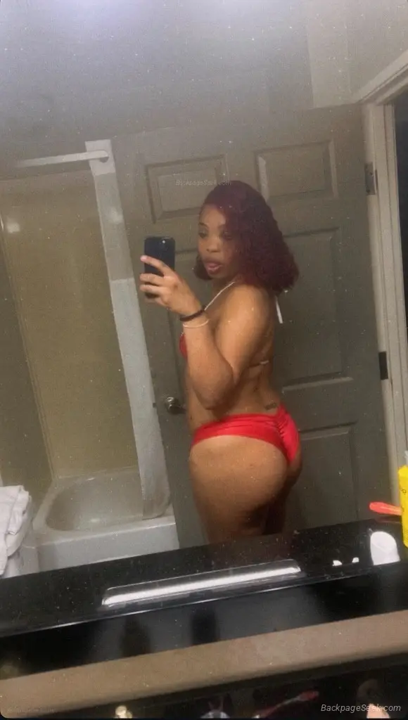 CAUTION SLIPPERY WHEN WETT in Baltimore – Women Seeking Men photo 4
