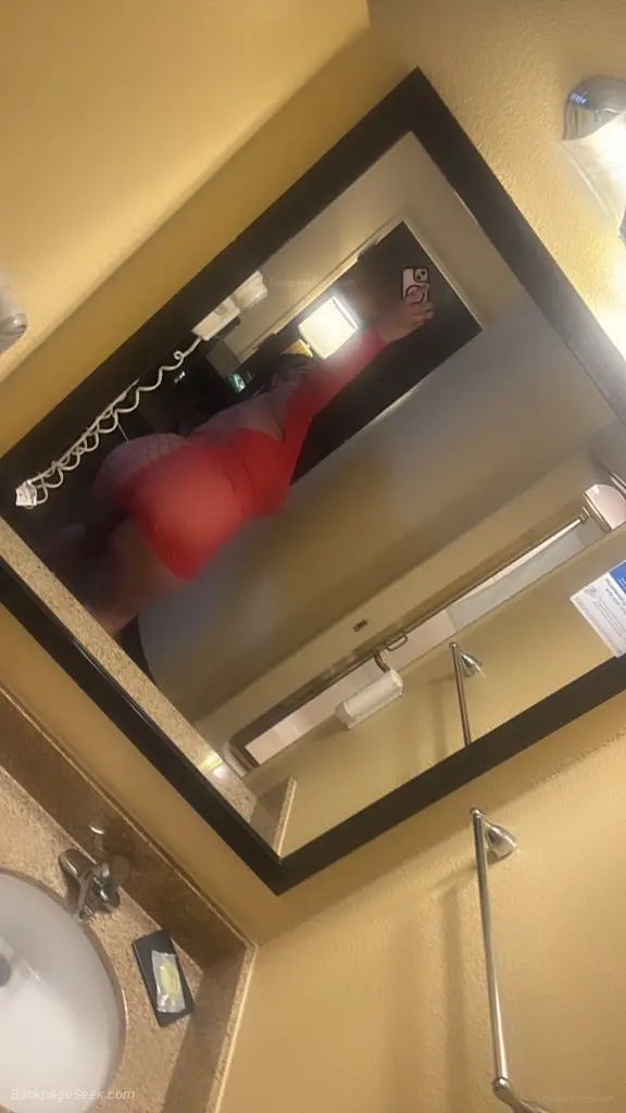COME GET A LITTLE TASTE OF CANDI