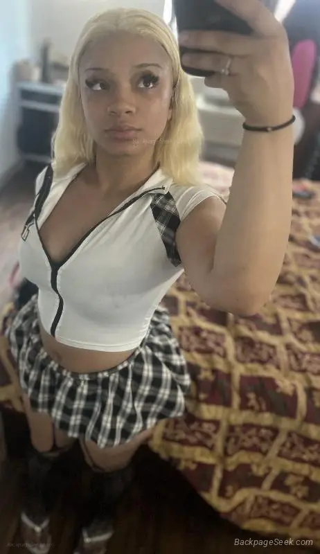 100 cash only carplay or 250 half incall and outs require de... in Baltimore – Women Seeking Men photo 3