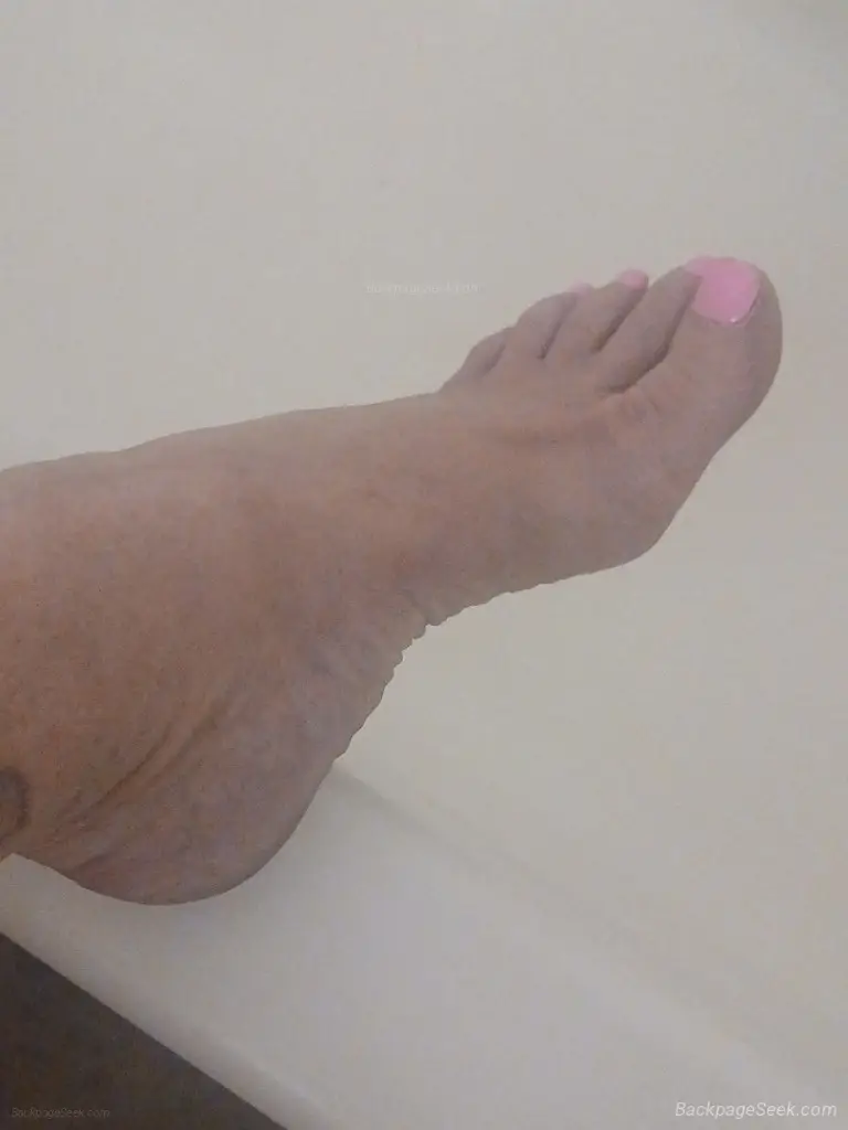 Its SLAP-ASS SUNDAY HMU so you can slap this fat ass while u... in Baton Rouge – Women Seeking Men photo 2