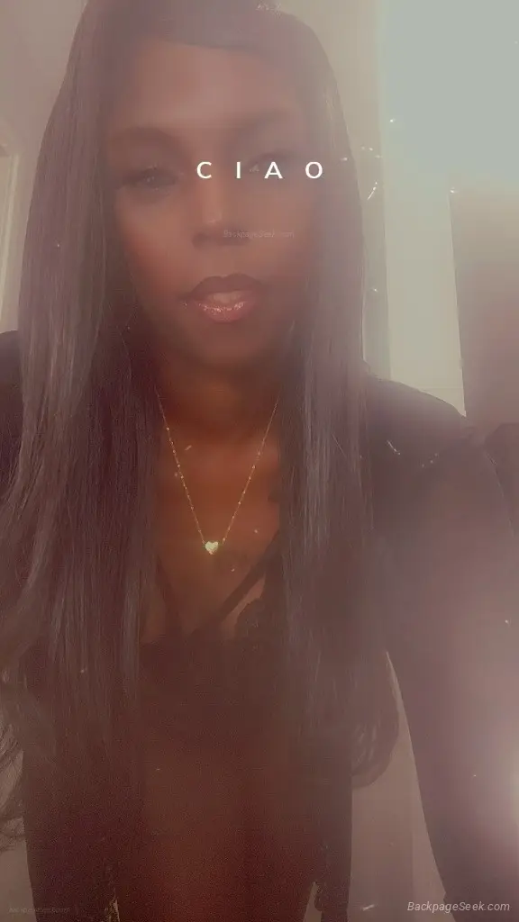 DON'T LET THE RAIN STOP YOU BABY COME GET IN DIS WET PUSSY