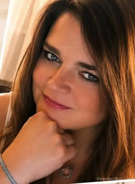 Sexy girl available now in Boston – Women Seeking Men photo 2