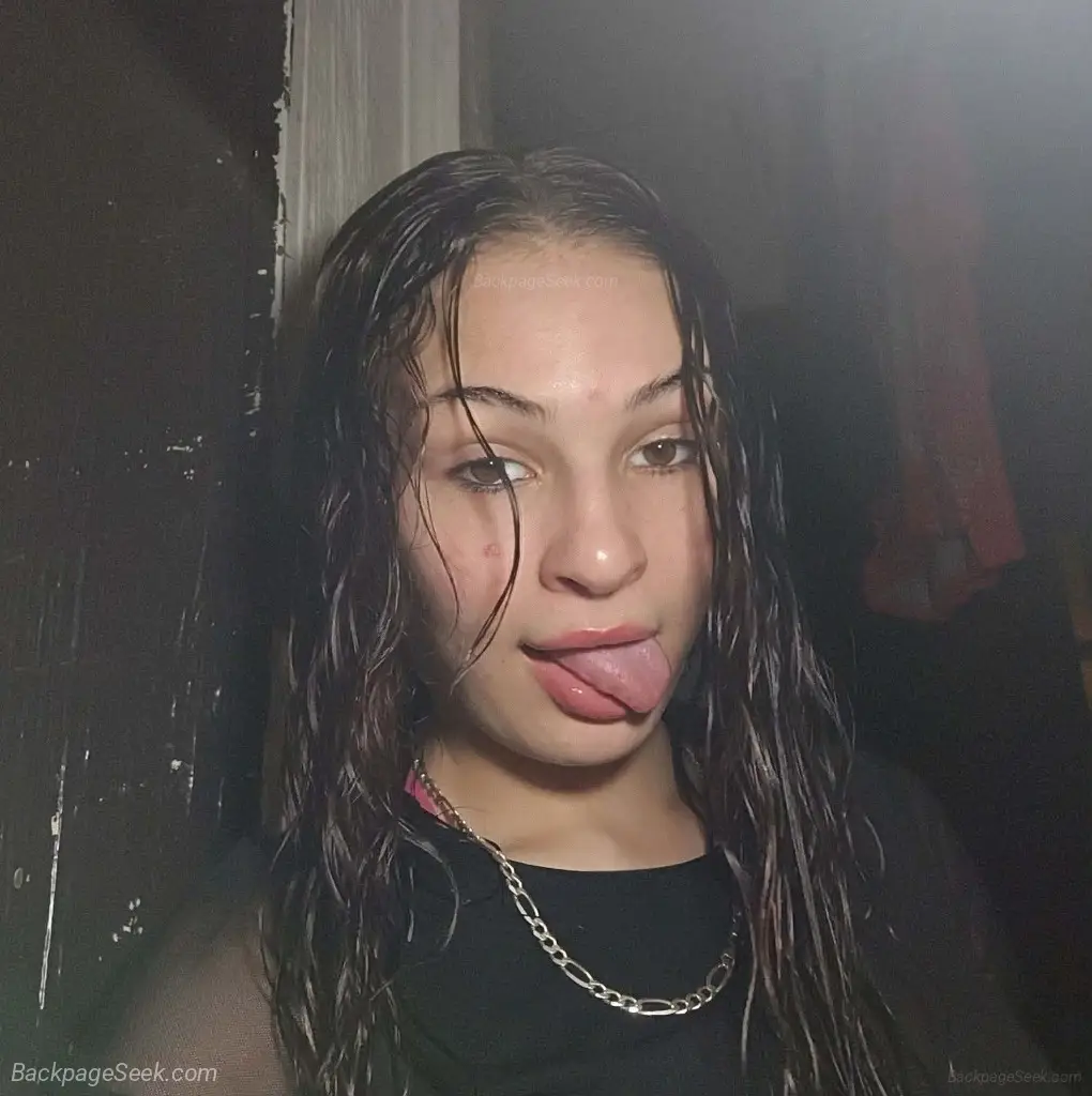 looking to have a good time in Boston – Women Seeking Men photo 2