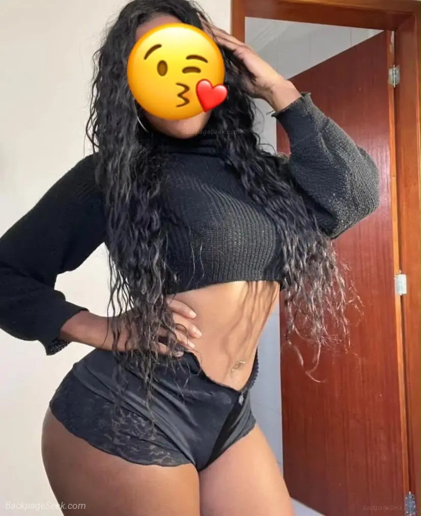 Available now Soft feminine energy with a playful spark I en... in Bronx – Women Seeking Men photo 2