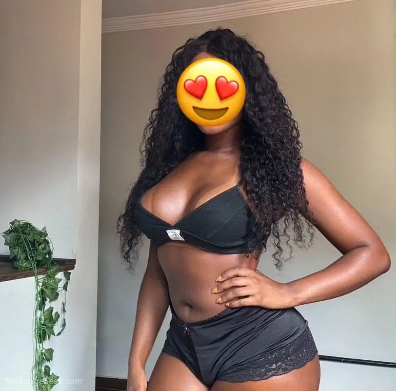 Available now Soft feminine energy with a playful spark I en... in Bronx – Women Seeking Men photo 3