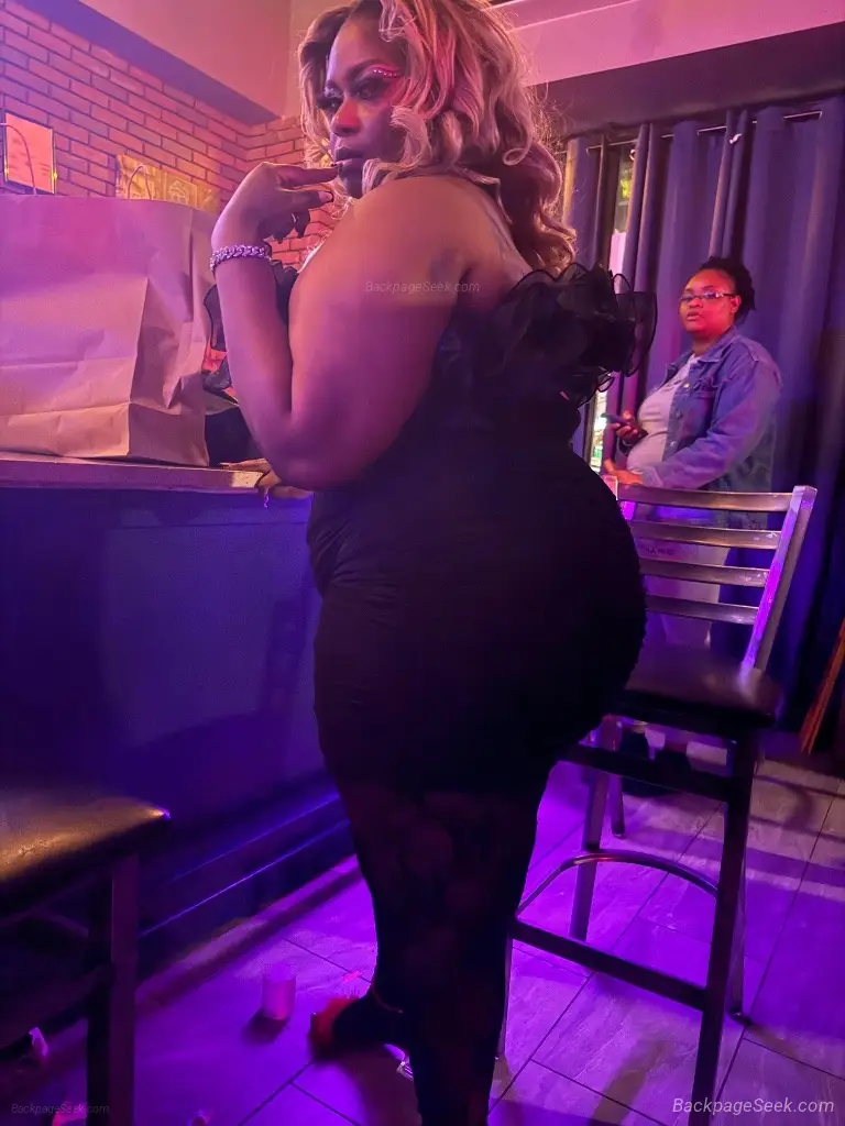 Vibing with jade p theres nothing n nobody else you need to... in Bronx – Women Seeking Men photo 4