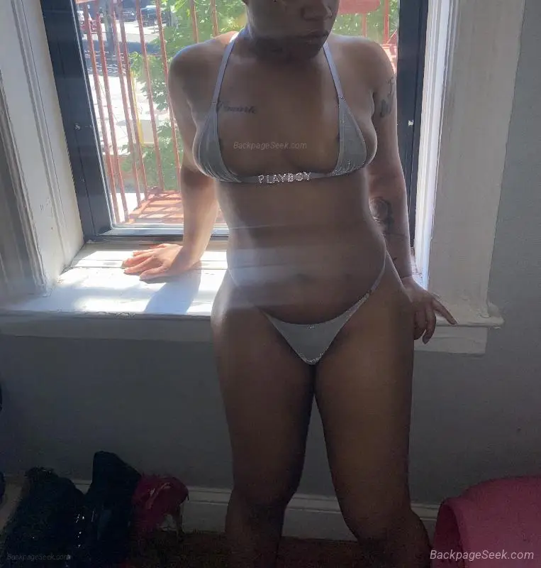 Baddie Funsize Hazel eyes Sexy Tiny The Best And Unforgettab... in Bronx – Women Seeking Men photo 5