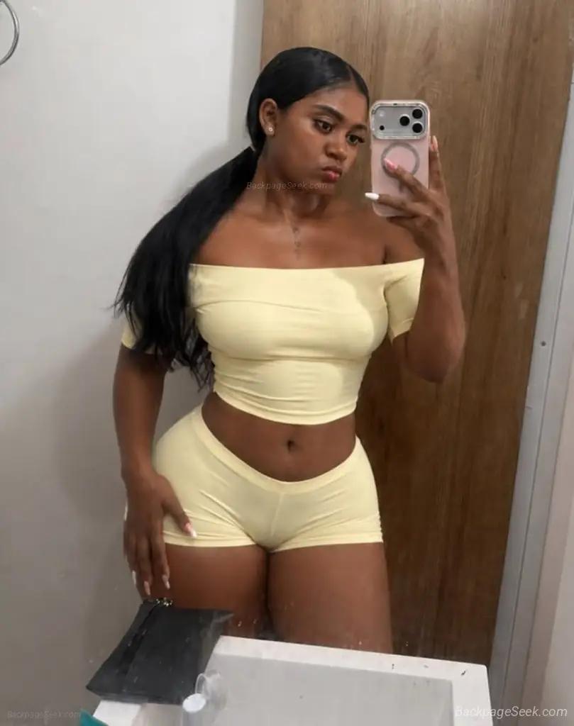 I m a very sexy girl I m available for you my love in Bronx – Women Seeking Men photo 6