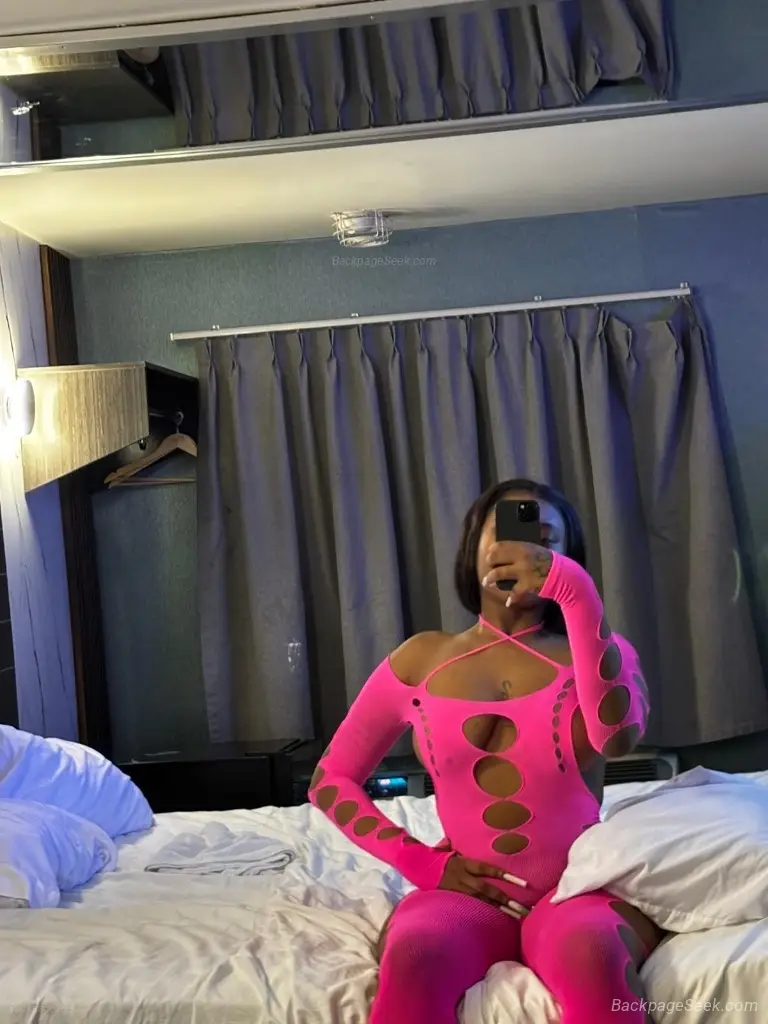 SPECIALS TODAYY IM JUST HERE TO GIVE YOU A LIL TREAT NO LOWB... in Brooklyn – Women Seeking Men photo 2