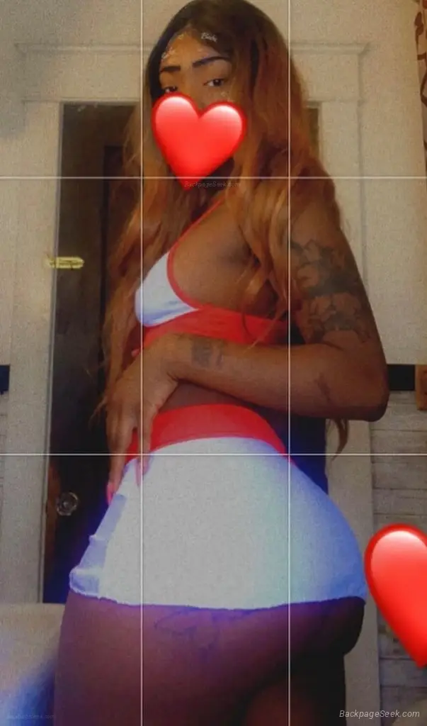 Available Now Tight wet Horny Pussy INCALLS