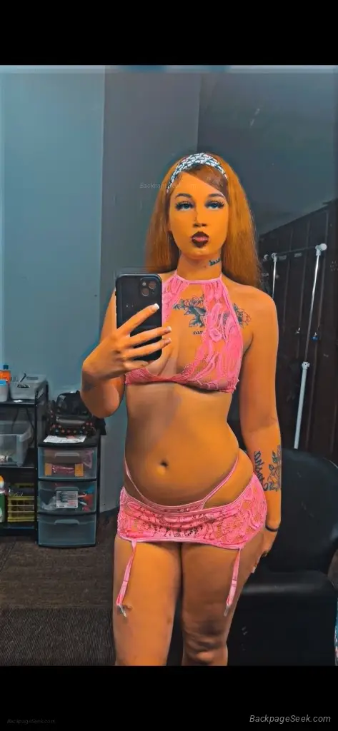 Slim Petite Treat Not here for long Daddy all pics Real in Buffalo – Women Seeking Men photo 3