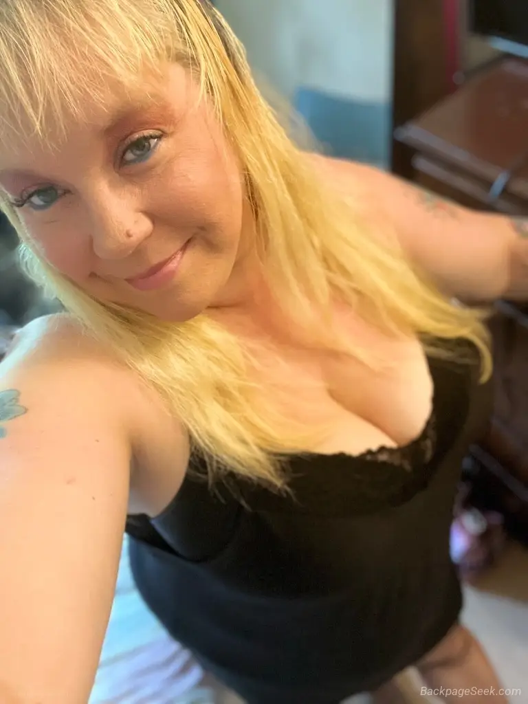 ITS THIRSTY THURSDAY DADDY FEELING VERY NAUGHTY AVAILABLE TI... in Buffalo – Women Seeking Men photo 4