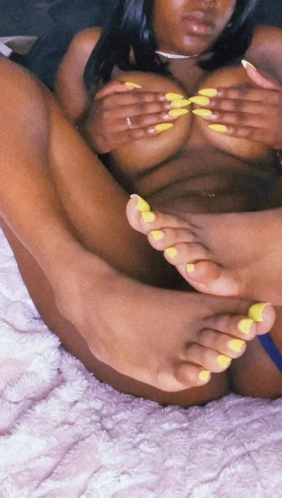 REAL FLORIDA WATER THICK PETITE COME GET SOME TWITTER Enchan... in Buffalo – Women Seeking Men photo 3