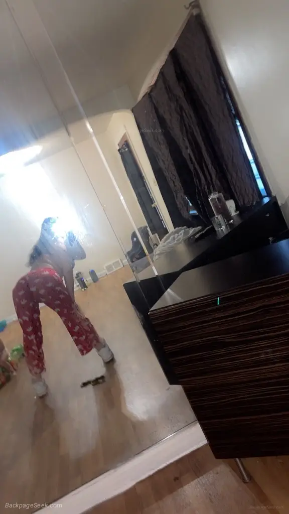 Come hang out with a sexy one in Buffalo – Women Seeking Men photo 4