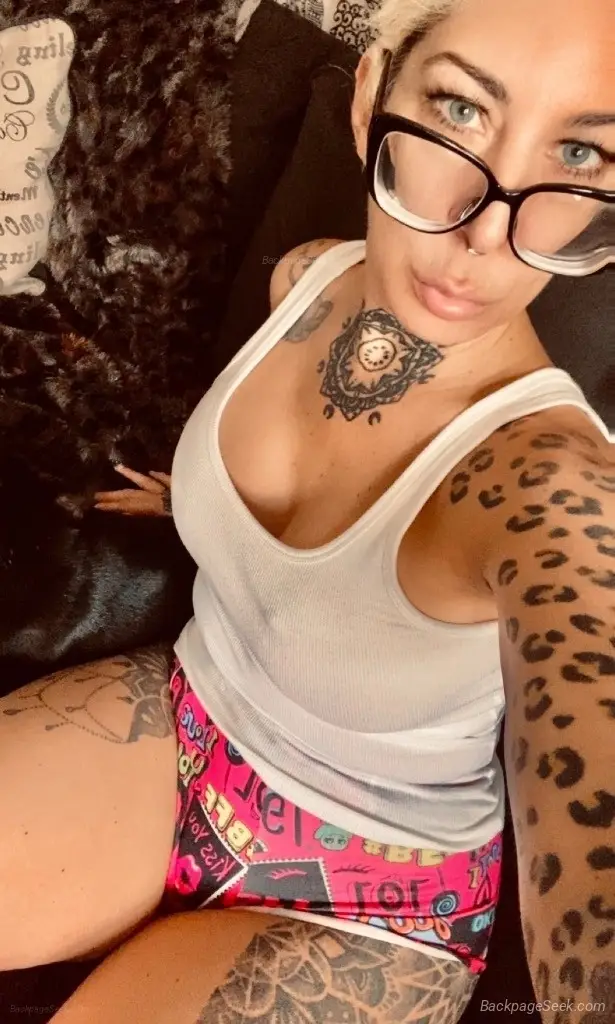 Gfe provider NO outcalls Text only 250hhr 400hr At least an in Buffalo – Women Seeking Men photo 3
