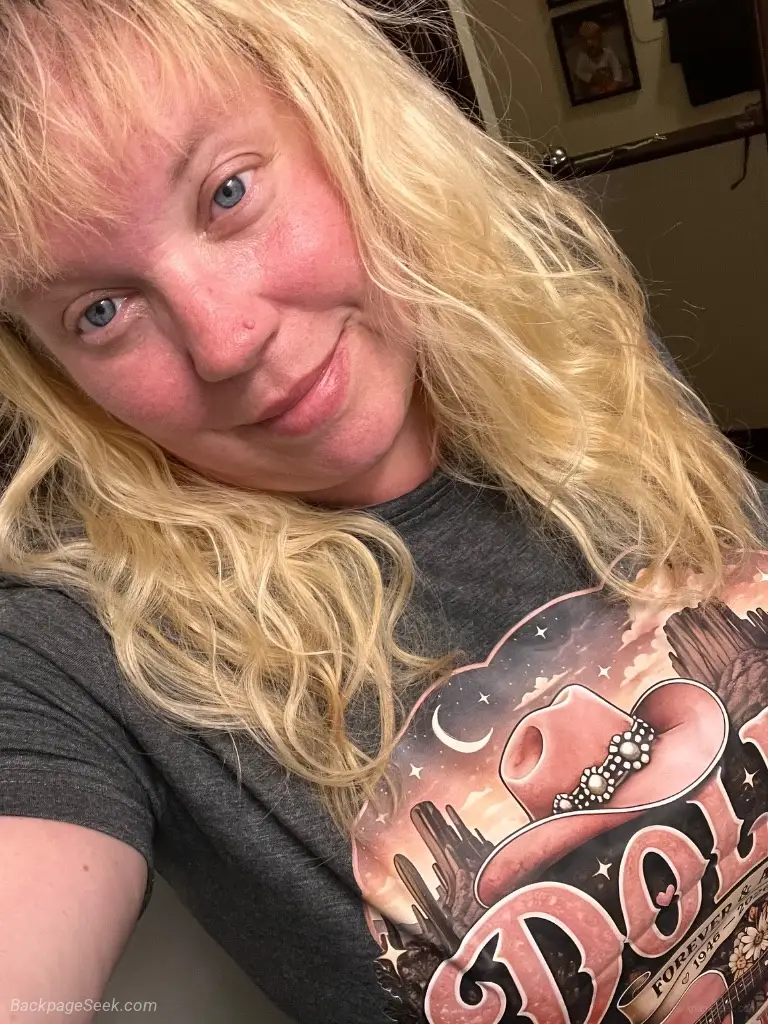 ITS HUMP DAY BABY IM WET AND READY 80QS TODAY AVAIL TILL 8PM in Buffalo – Women Seeking Men photo 2