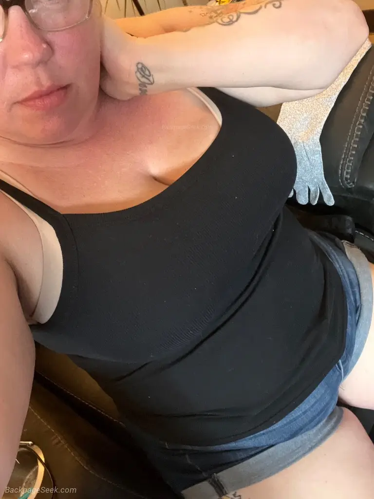 ITS HUMP DAY BABY IM WET AND READY 80QS TODAY AVAIL TILL 8PM in Buffalo – Women Seeking Men photo 5