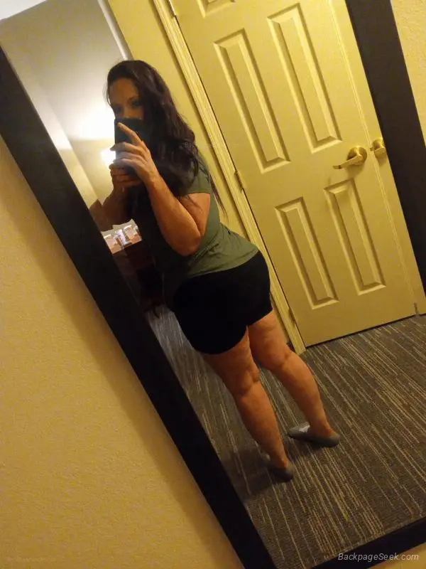 How long can you last with this ass in Buffalo – Women Seeking Men photo 2