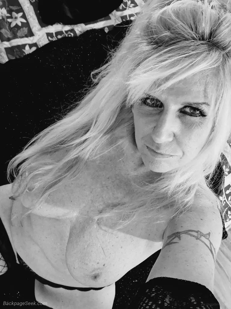 Thought It Was Thursday in Charlotte – Women Seeking Men photo 6