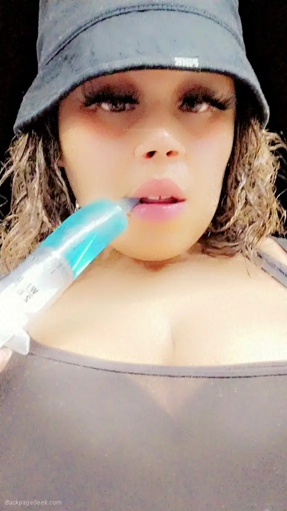 OMG WET & CREAMY SNOWBUNNY