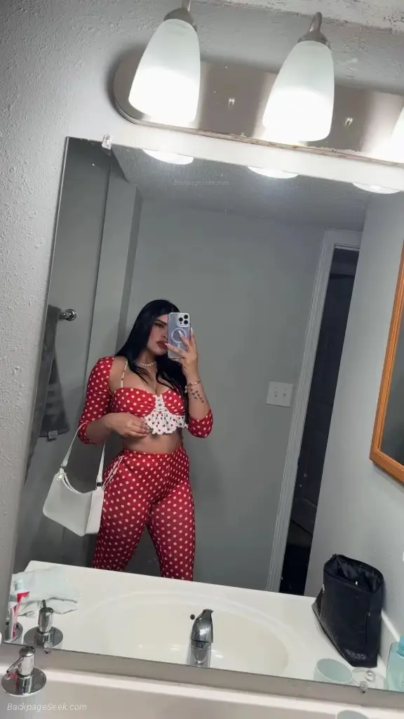 Hello in Charlotte – Women Seeking Men photo 4