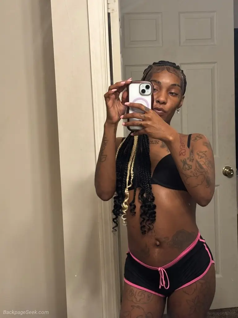 WET TIGHT PUSSY MAKE ME SQUIRT in Charlotte – Women Seeking Men photo 3