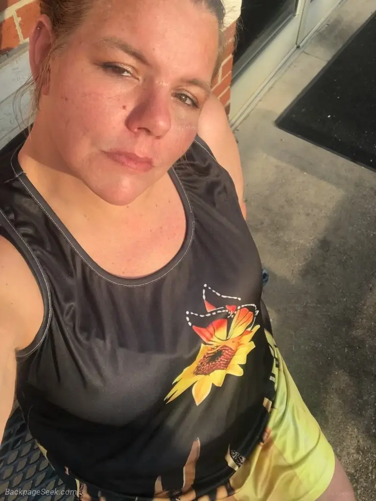 Treat yourself to Hot Apple Pie today FUNDAY special 100 hh... in Charlotte – Women Seeking Men photo 2