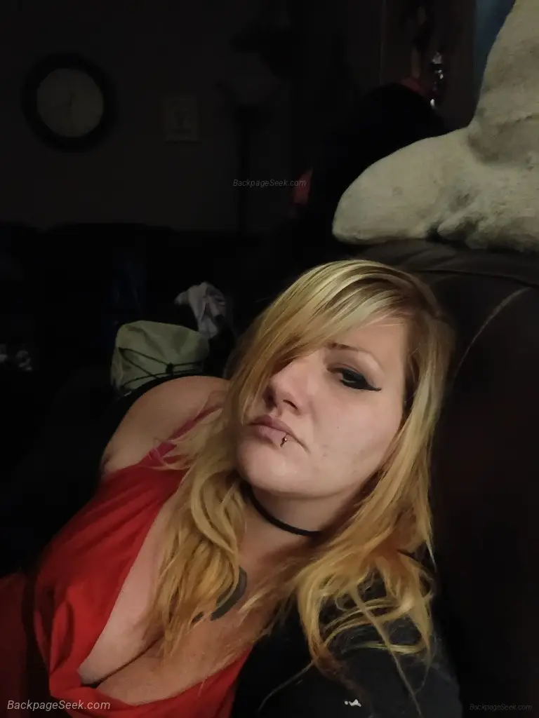 my sister and i want a threesome in Charlotte – Women Seeking Men photo 3