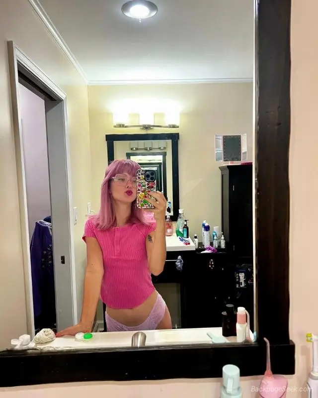 I m available for fun at affordable rates in Chicago – Women Seeking Men photo 4