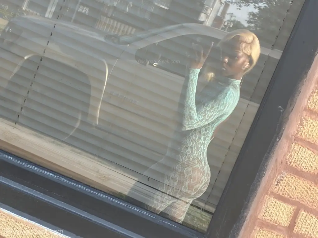300 Special Lets Have Fun in Chicago – Women Seeking Men photo 2
