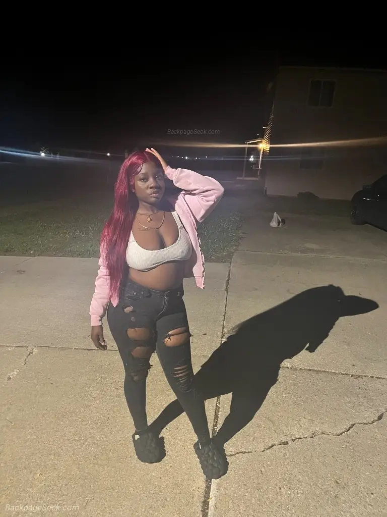 Looking to be stretched and slutted I love it rough INCALLS in Chicago – Women Seeking Men photo 4