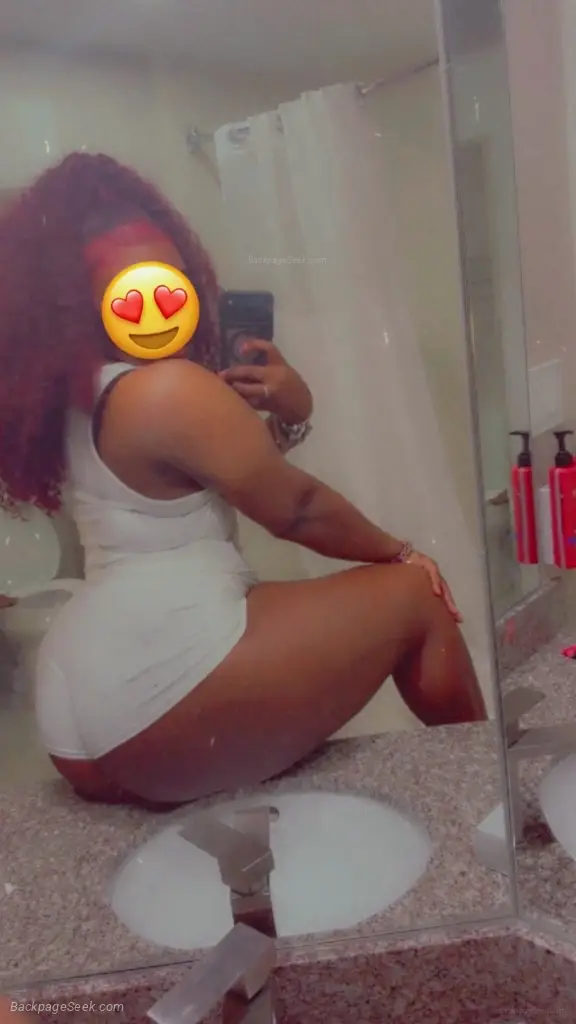 BACK IN TOWN LOMBARD INCALLS SEXY BIG REAL JUICY BOOTY CHOCO... in Chicago – Women Seeking Men photo 2