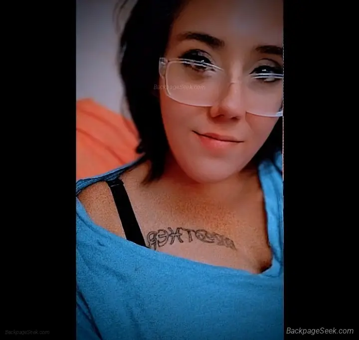 MILF CONTENT CREATOR SUBMISSIVE in Chicago – Women Seeking Men photo 6